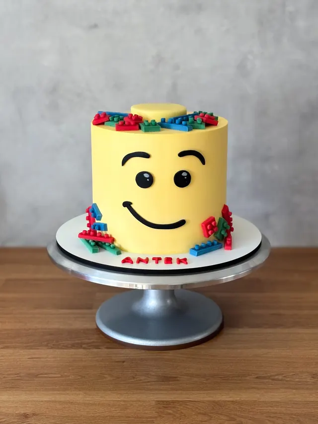 Tort w kształcie klocka LEGO