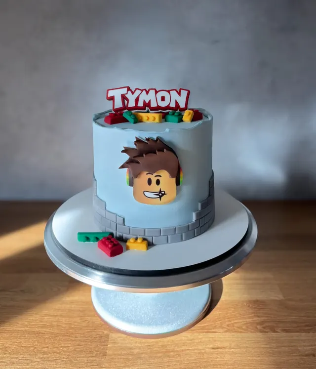 Tort w stylu gry Roblox