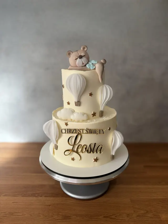 Tort chrzcielny z balonami na ogrzewanym powietrzu
